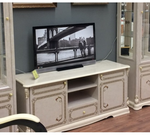 Тумба под телевизор Роза (беж) Тумба под телевизор Роза (беж)